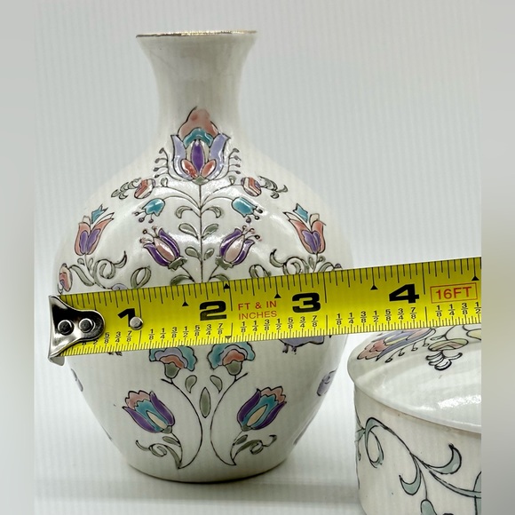 Toyo Inspirations Jena Hall for Toyo Trading CO. Floral Trinket Dish & Vase - Picture 8 of 9